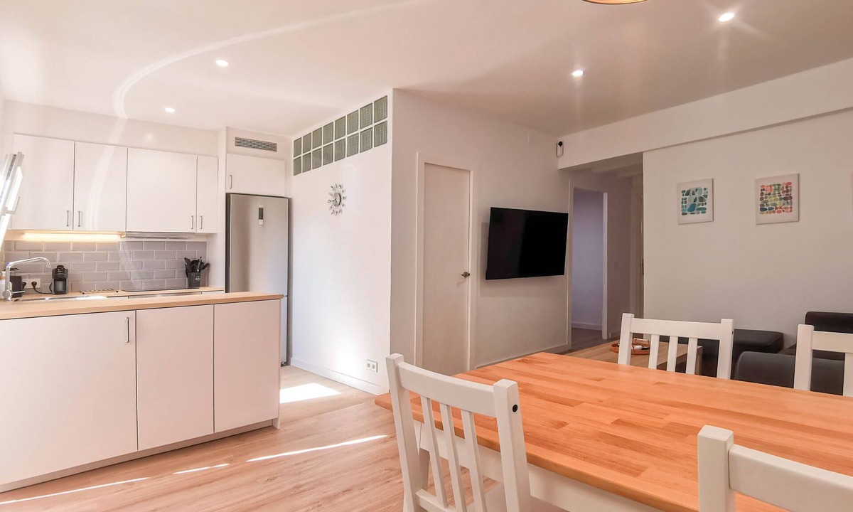 El Raval Apartment | 3 bedroom apartment, completely renovated and ready to move in.
