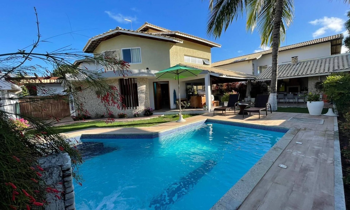 Canto do Mar House | 5 suites, a 3-minute walk to the best beach in Guarajuba.