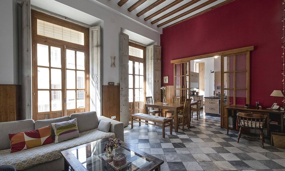 Old Town Condo | A 200 m2 exquisite 19th-century single-family home in downtown Cádiz