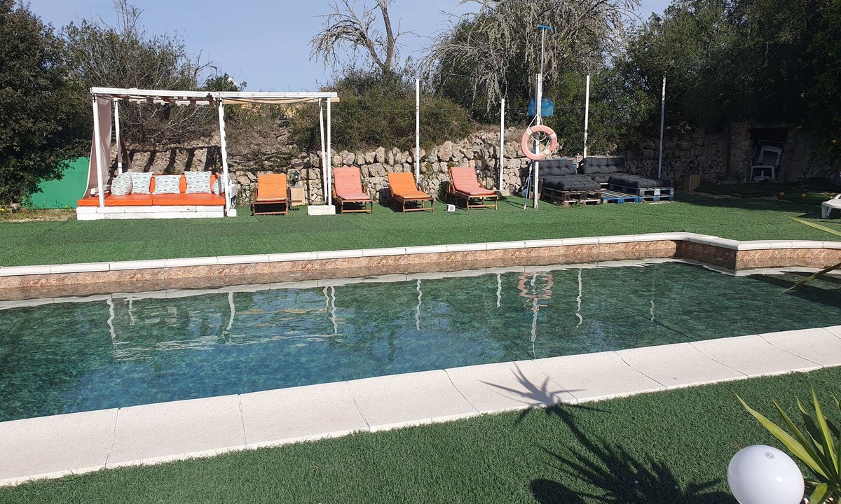 Costitx House | A property away from noise and crowds; forest; private pool; chicken coop
