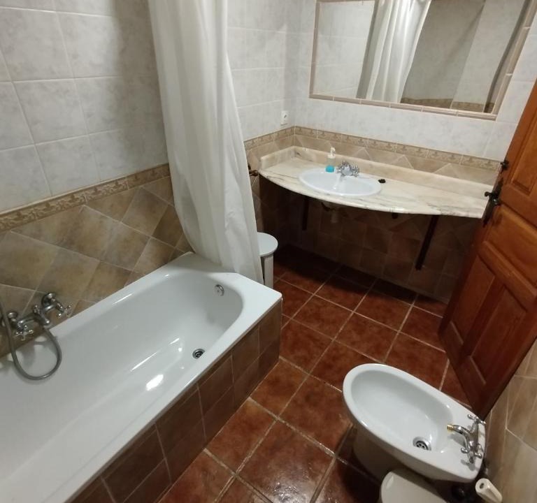 Cardano de Abajo Hostel | Albergue el Caseron de Fuentes Carrionas