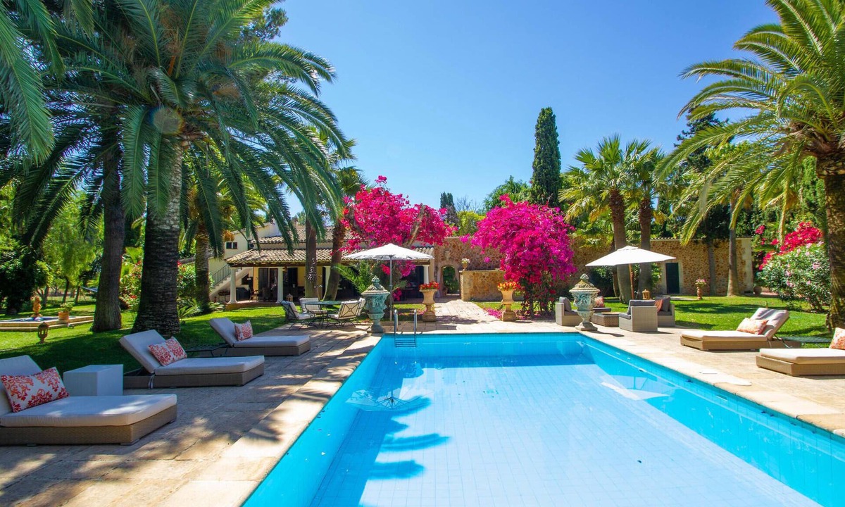 Binissalem House | Amazing home in Binissalem with private swimming pool, can be inside or outside
