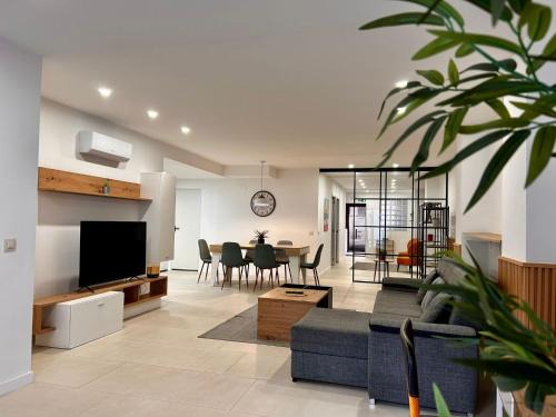 Marxalenes Apartment | Amplio Apartamento Cerca Centro Histórico y Turia 5pax 2 Bath