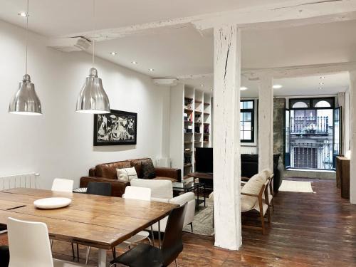 Bilbao Old Town Apartment | Amplitud, diseño e historia en el Casco Viejo