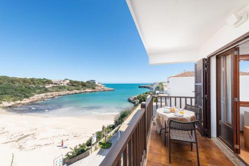 Cala Marcal Apartment | Apartamento Corb Marí 2 Exclusivo apartamento frente al mar con impresionantes vistas a la playa de Cala Marçal