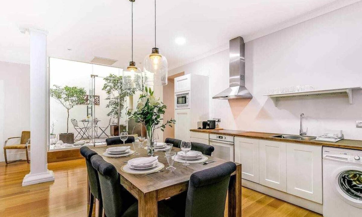 La Llotja-Born Apartment | APARTMENT 2BR/2BAS WITH INTERIOR GARDEN (1-A)