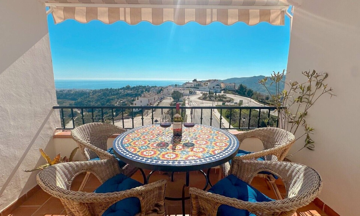 Frigiliana Apartment | Apartment 'Balcones De Frigiliana' with Sea View, Wi-Fi and Air Conditioning