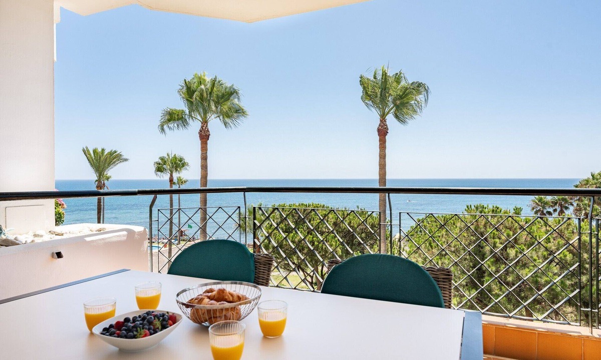Sitio de Calahonda Apartment | Apartment 'Mi Capricho Calahonda' with Sea View, Wi-Fi and Air Conditioning