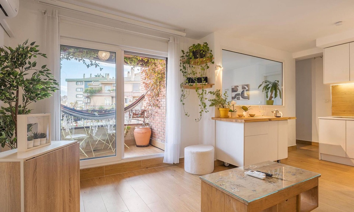 Zaidin Apartment | Apartment with mountain views - 8 guests