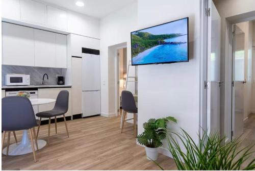 Quintana Apartment | AR Madrid Ventas Moderno Apartamento 2 Hab y 2 Baños, Excelente Comunicación