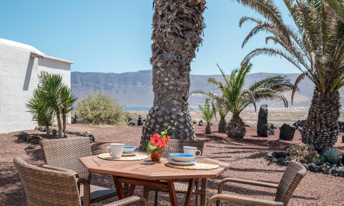 Teguise House | Beautiful House "La Casita" with Sea and Mountain View, Garden & Terrace