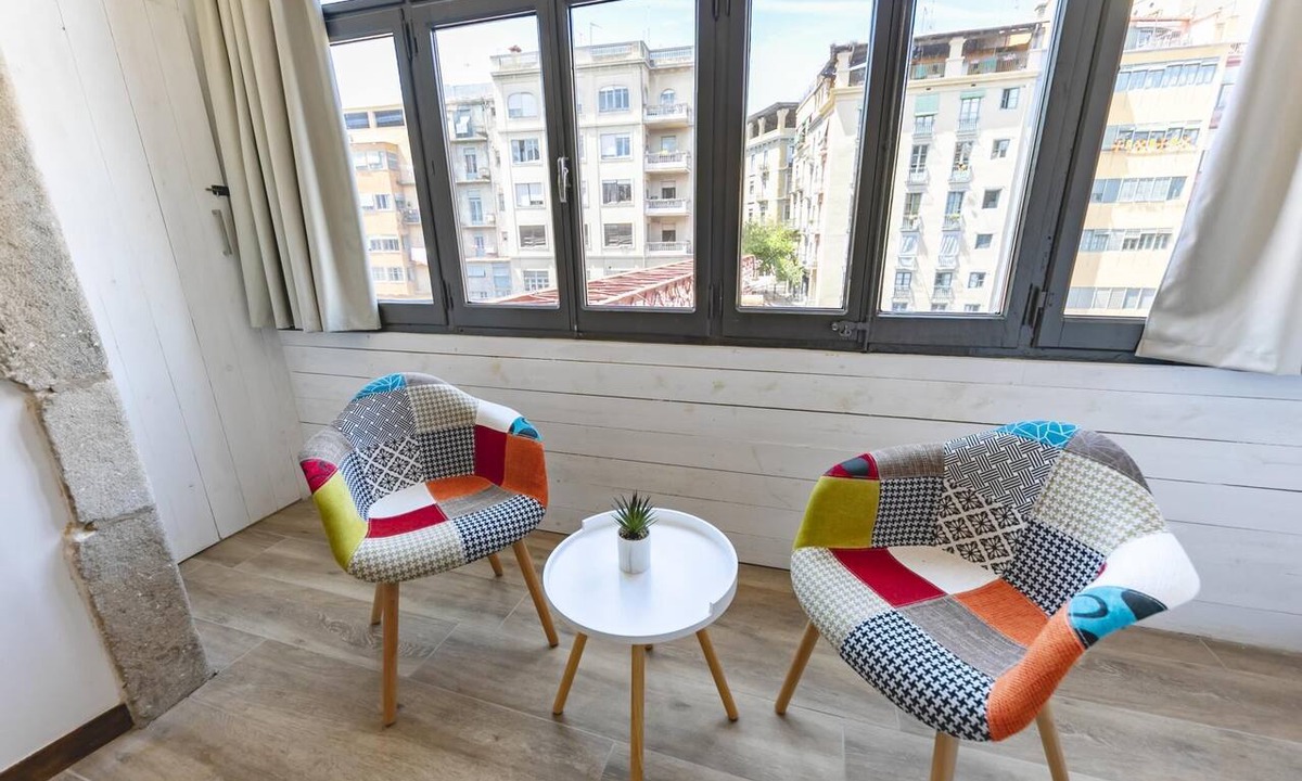 Old Town Apartment | Bravissimo Rambla Eiffel 2, 3 bedrooms, located next to the Eiffel Bridge