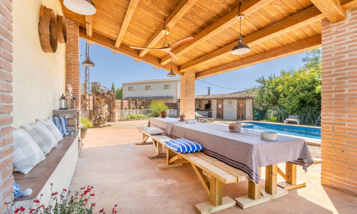 Olius Cottage | Casa Marcús. Country House with Private Pool, BBQ, Games Room & 4 Suites (12 Guests)