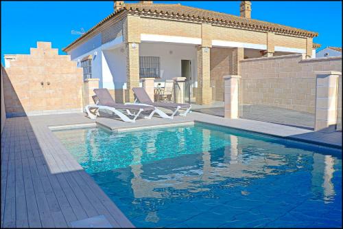 Campano Ski Chalet | Chalet Peñuelas con piscina