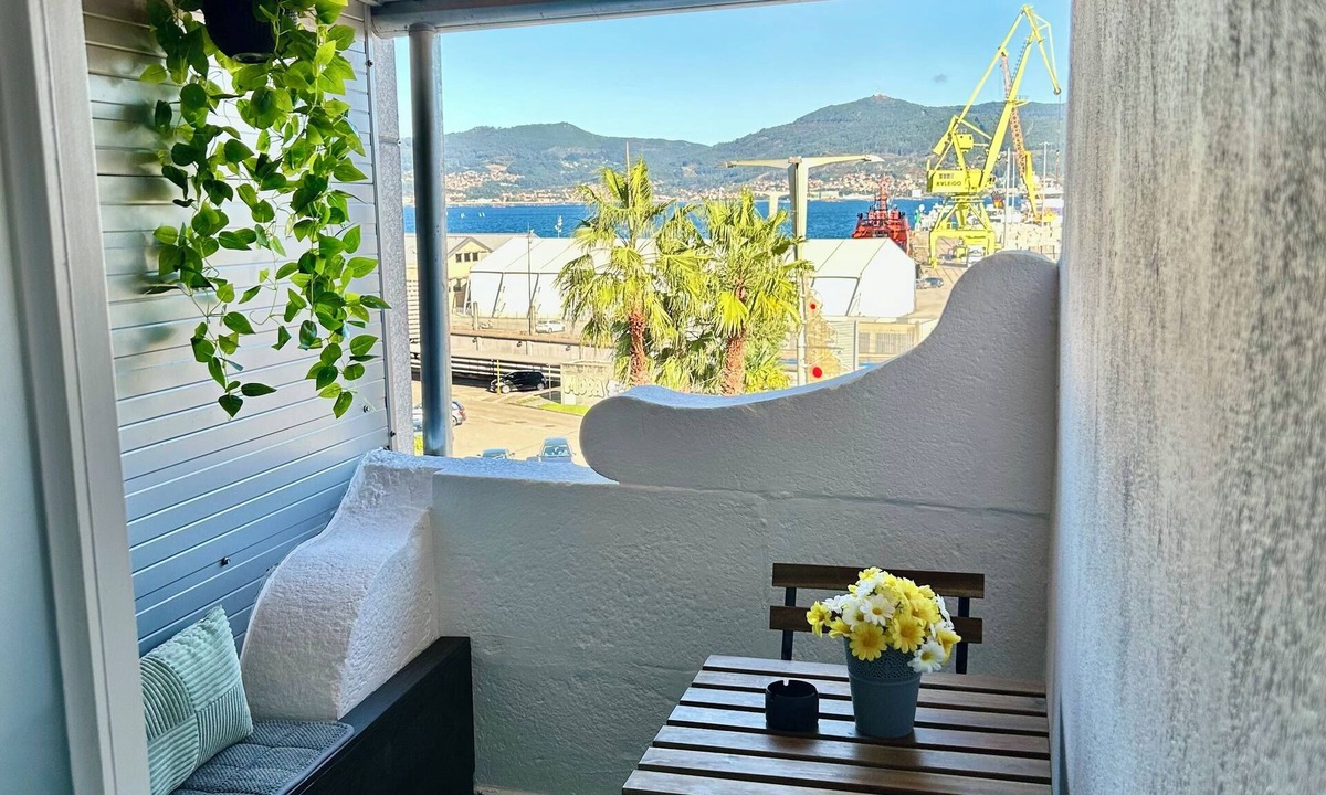 Santiago de Vigo Apartment | Charming apartment in the best area of downtown Vigo