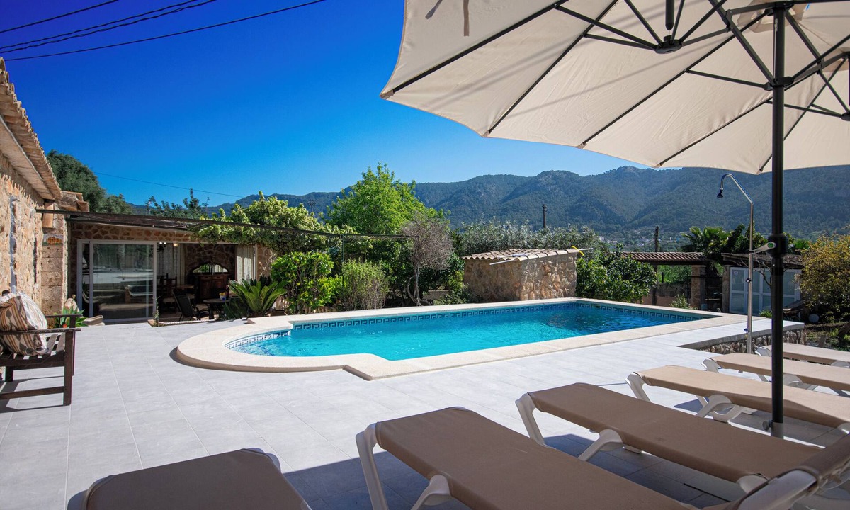 Andraitx House | Charming, typical Mallorcan house in Andratx with private pool