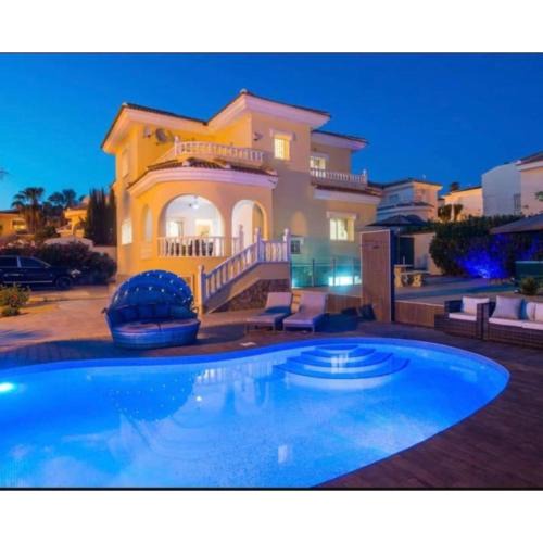 Quesada Villa | Ciudad Quesada Stunning Heated Pool Private Luxury Villa with Spa Sleeps 14