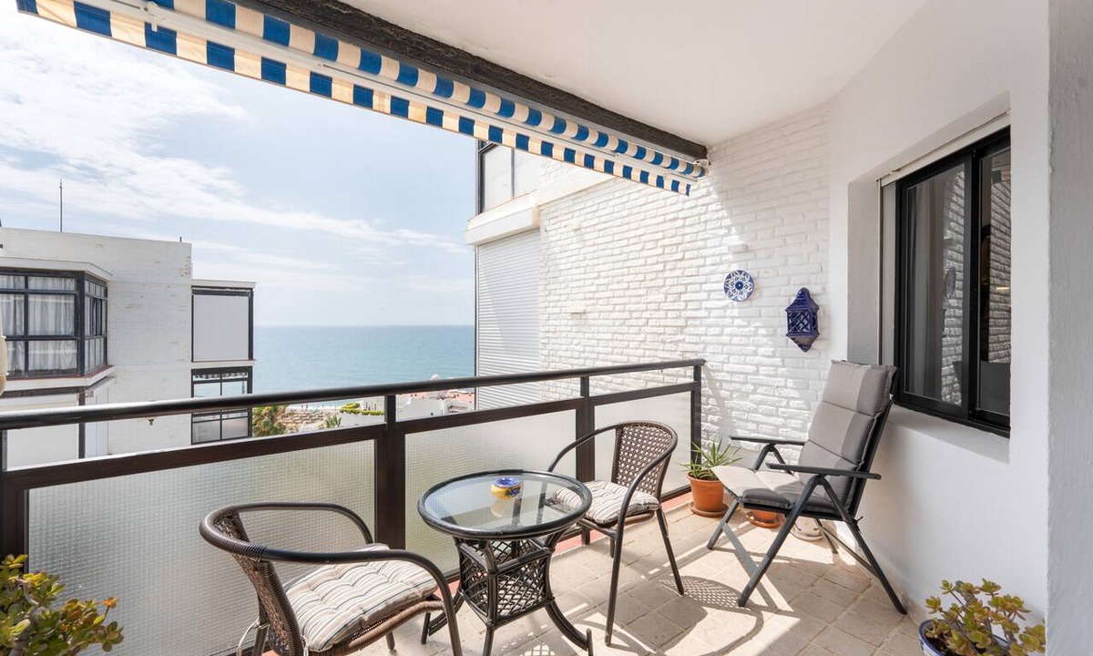 Marbella Seafront Promenade Apartment | Comfortable Valdecantos Apartment with Sea View, Wi-Fi and Air Conditioning