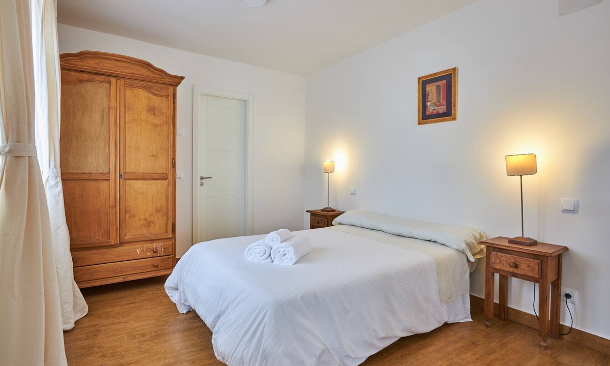 Villatoro Apartment | Cozy Apartment with Mountain Views