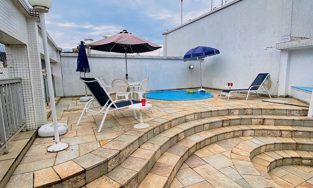 Enseada Apartment | Duplex w/Pool & BBQ 500m to Enseada Beach