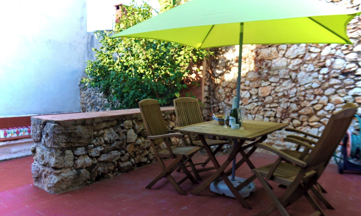 Lliber House | Family Friendly 150-year-old house in the heart of Lliber