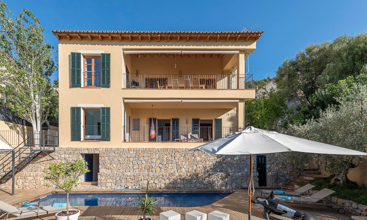 Calvia House | Family-friendly villa with pool and garden at the foot of the Tramuntana mountains