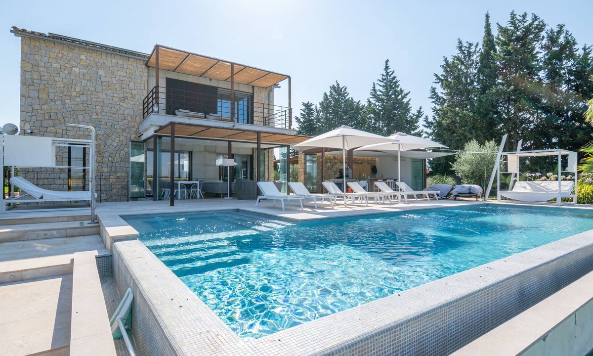 Inca Villa | Finca Son Set with Heated Pool, Two Kitchens, Designer Gym & Football Field. A/C & Wifi