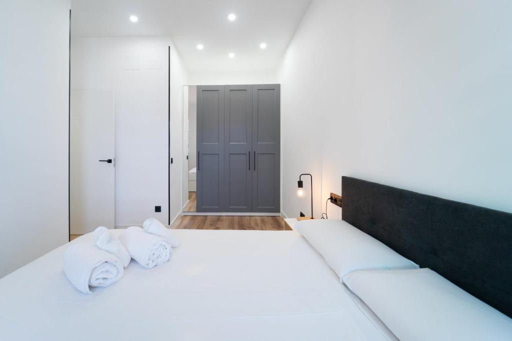 Quintana Apartment | GuestReady - Pleasent stay in Madrid