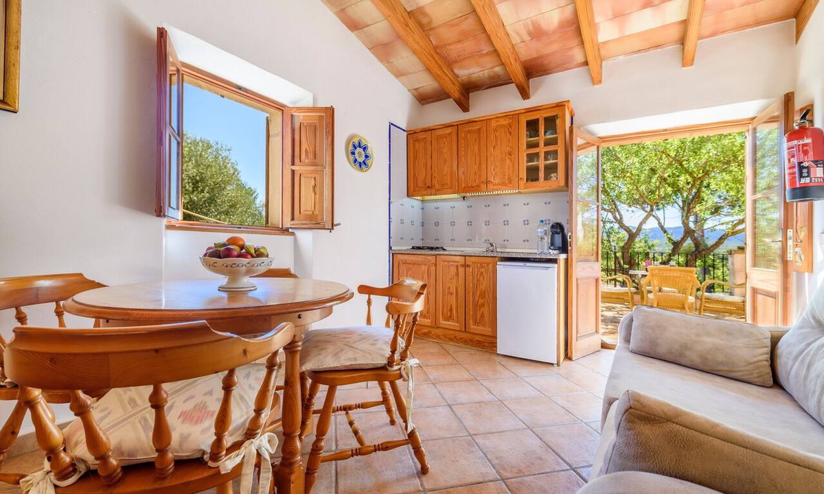 Calvia Apartment | Holiday Apartment "Son Malero" with Shared Pool and Wi-Fi