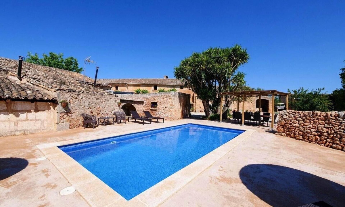 Son Antem Villa | Holiday Home Finca Son Caldés with Wi-Fi, A/C, Pool & Garden