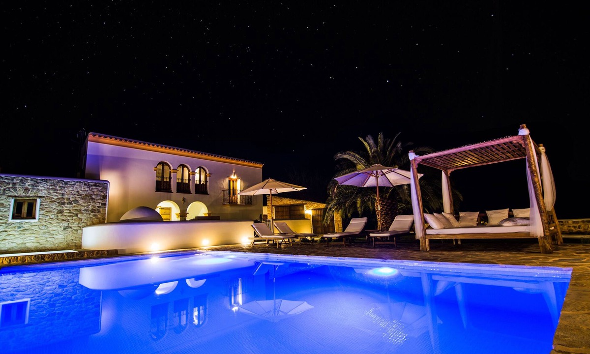 Sant Joan de Labritja Cottage | Ibizan house with garden, pool and outdoor jacuzzi.