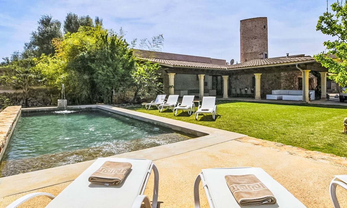 Sencelles House | Luxuriöse Villa mit Pool und Klimaanlage für 8 Personen by Interhome