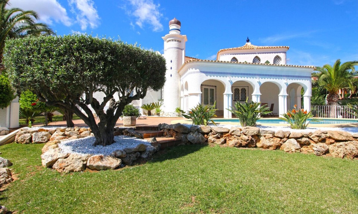 Denia Villa | Luxurious Villa with air conditioning and pool Marquesa GU 4 People