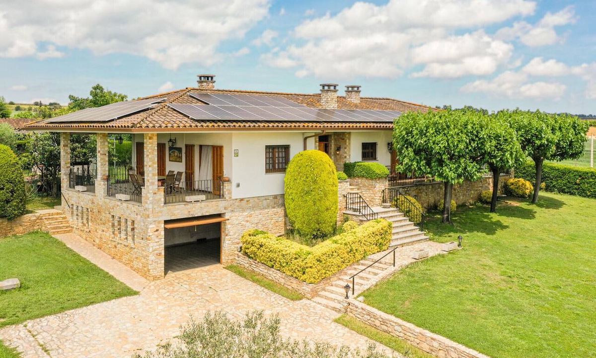 Sords Cottage | Majordoms Vila – Casa Rural in Cornellà del Terri