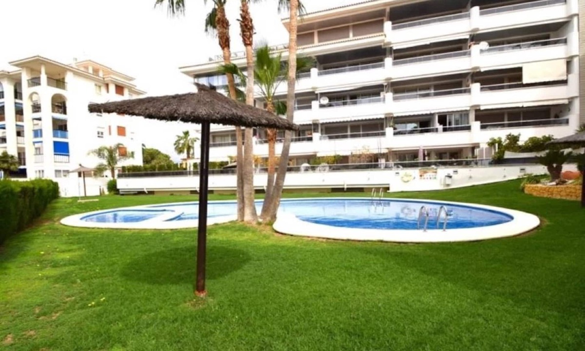 L'Alfas del Pi Apartment | Modern apartment with sea views, 200 meters from the beach d' Albir.