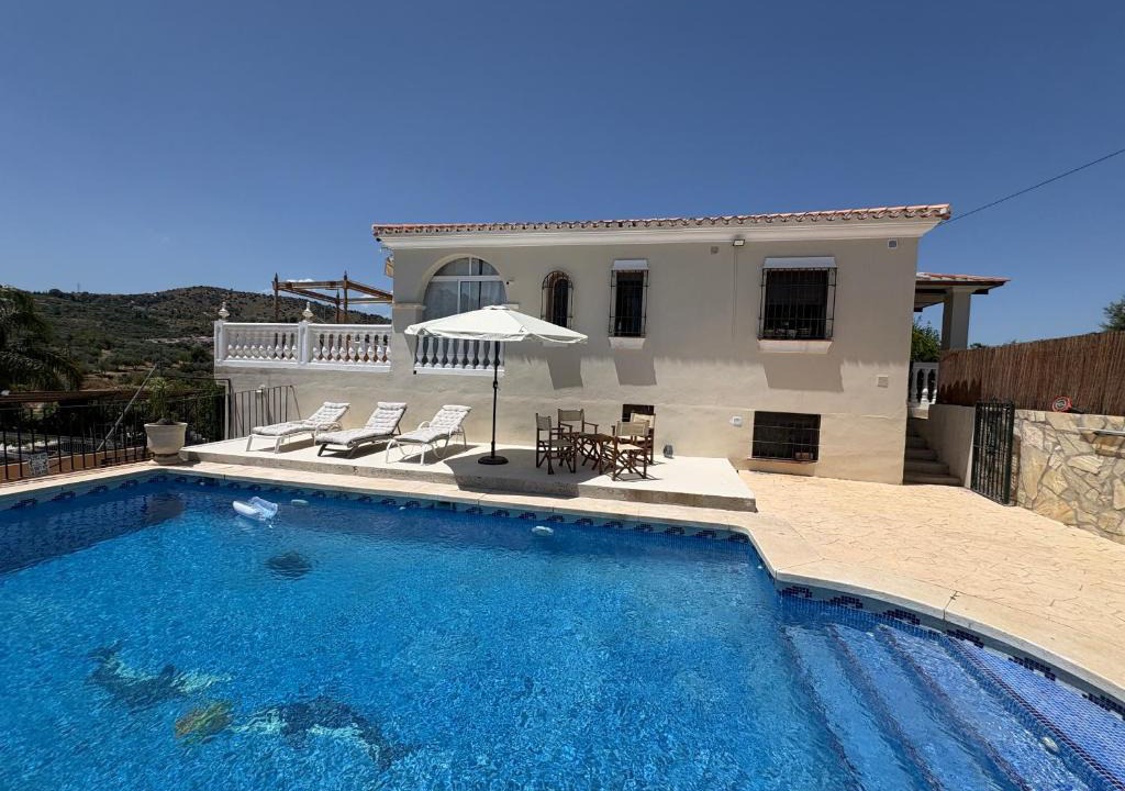 Monda Apartment | Monda Farm with private pool, mountain views, nature and animals! 15 mins from Marbella