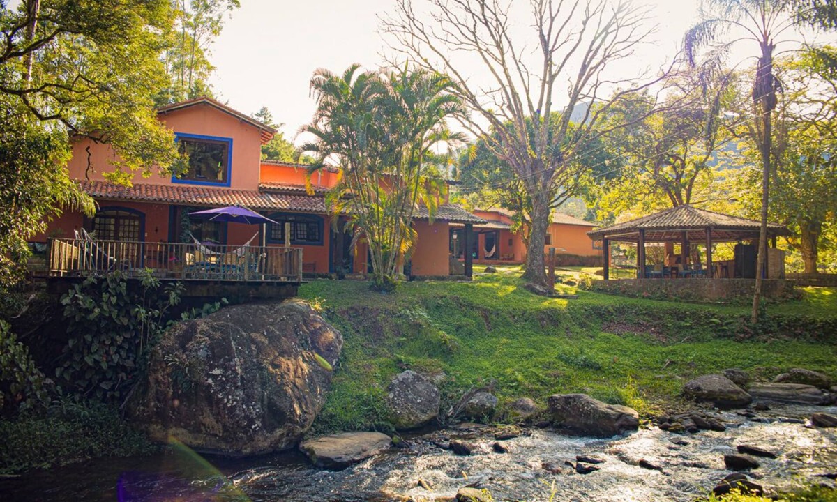 Guaratingueta House | Morada das Pedras - country house at the foot of the Mantiqueira mountain range.