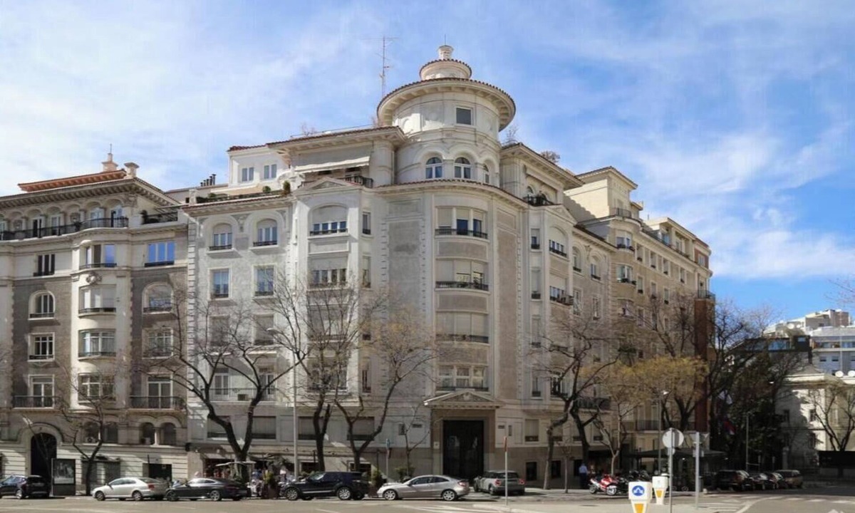 Castellana Apartment | Newly Renovated Designer Apartment in Madrid’s Exclusive Salamanca District