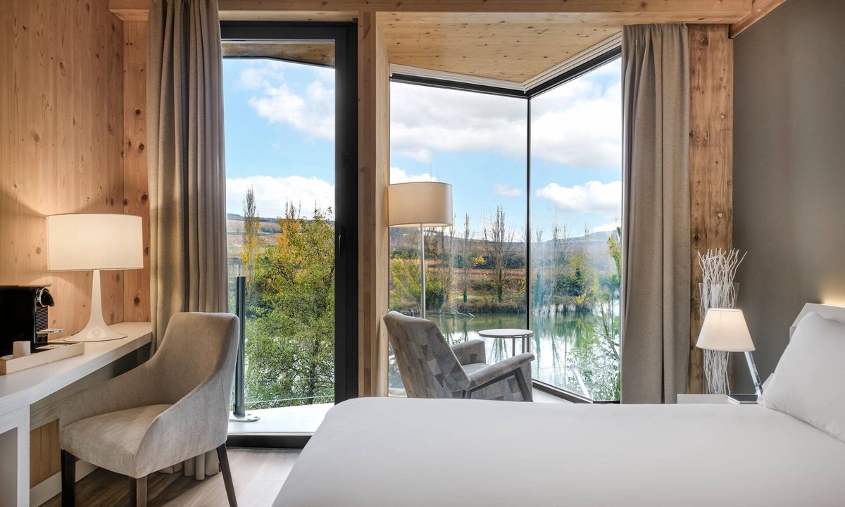 Brinas Hotel | Palacio Tondon, Autograph Collection