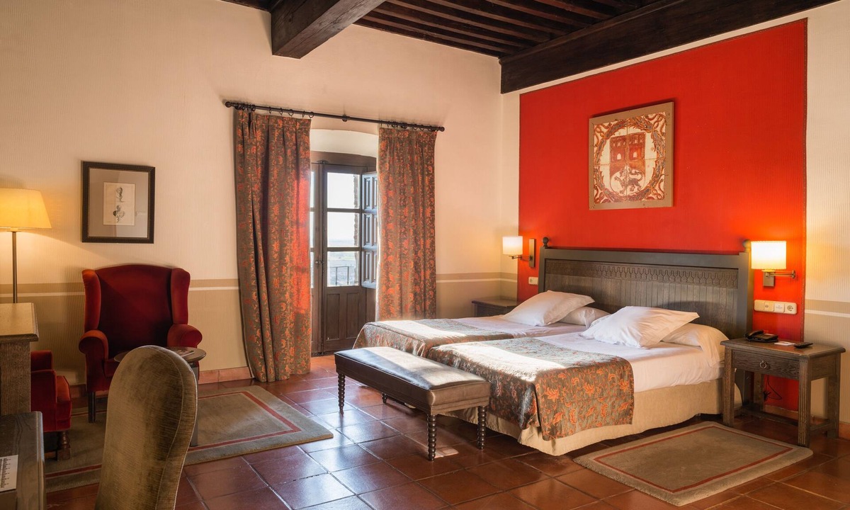 Oropesa Hotel | Parador De Oropesa