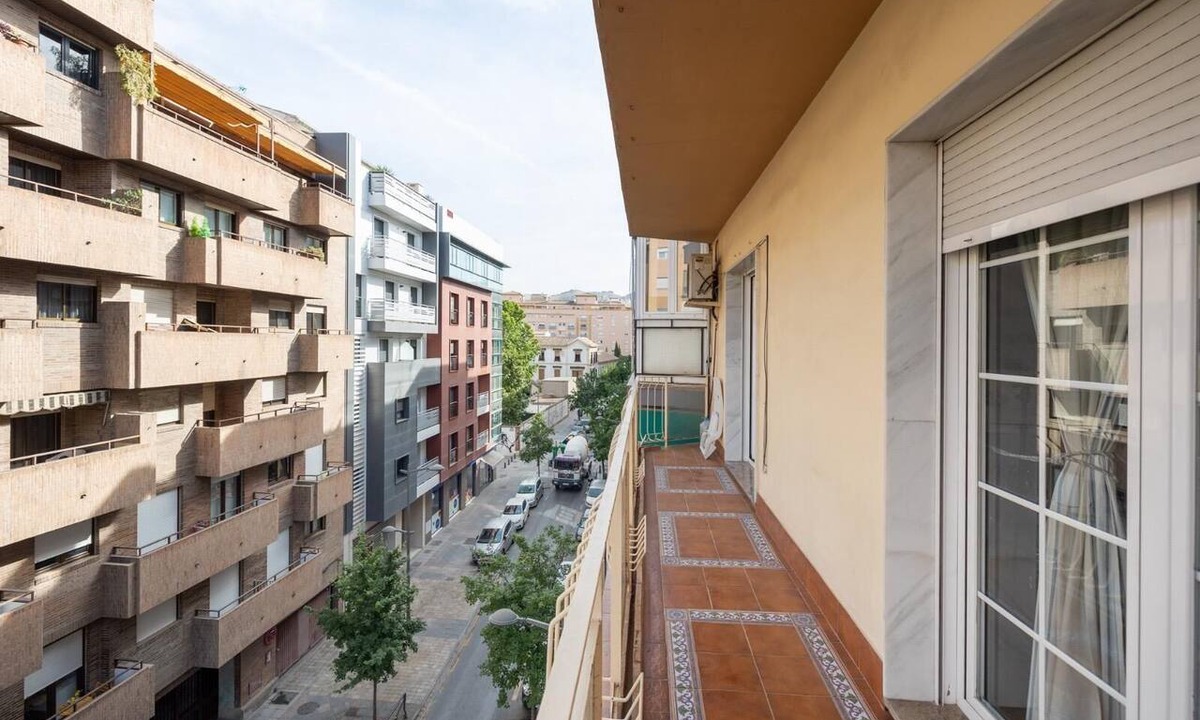 Centro - Sagrario Apartment | PUSHE Granada Plaza Menorca Art & Tradition
