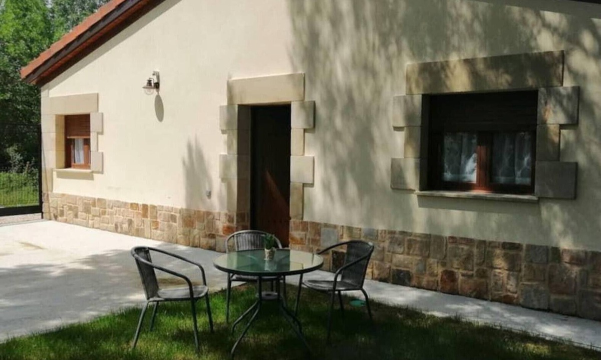 Aldehuela del Rincon House | Rural House in Soria with Garden, Mountain Views and Hiking Trails