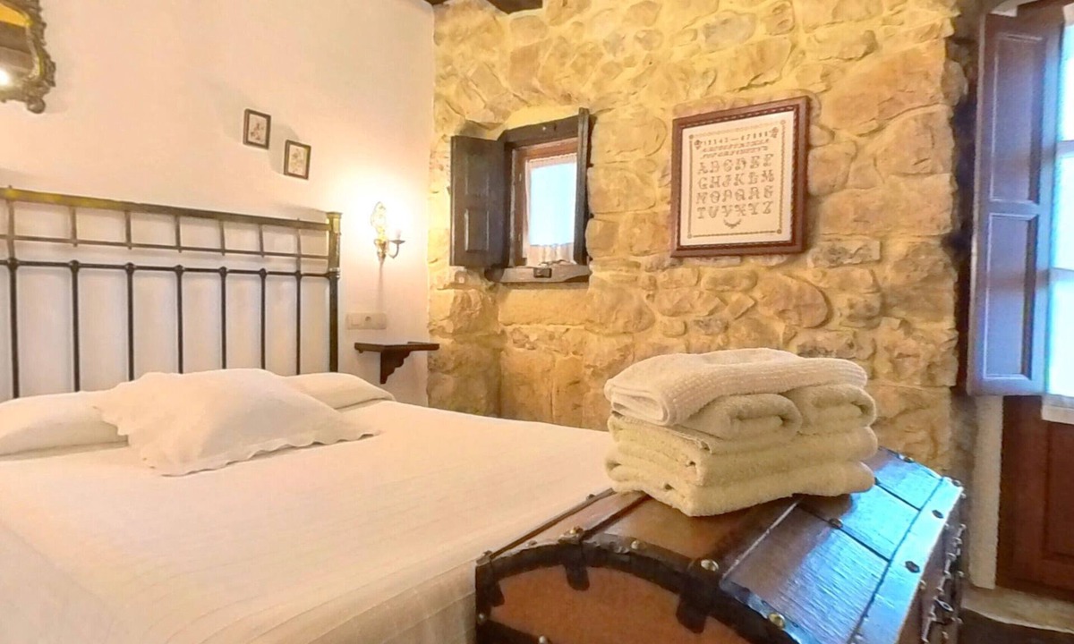 Arenas de Cabrales House | Rural House in Cabrales Picos de Europa with Mountain Views and Balcony - Moradiellos