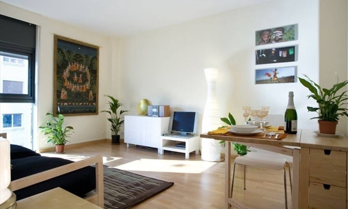 Dreta de l'Eixample Apartment | Sunny Bright Cozy Apartment Centric-Sagrada Familia-3