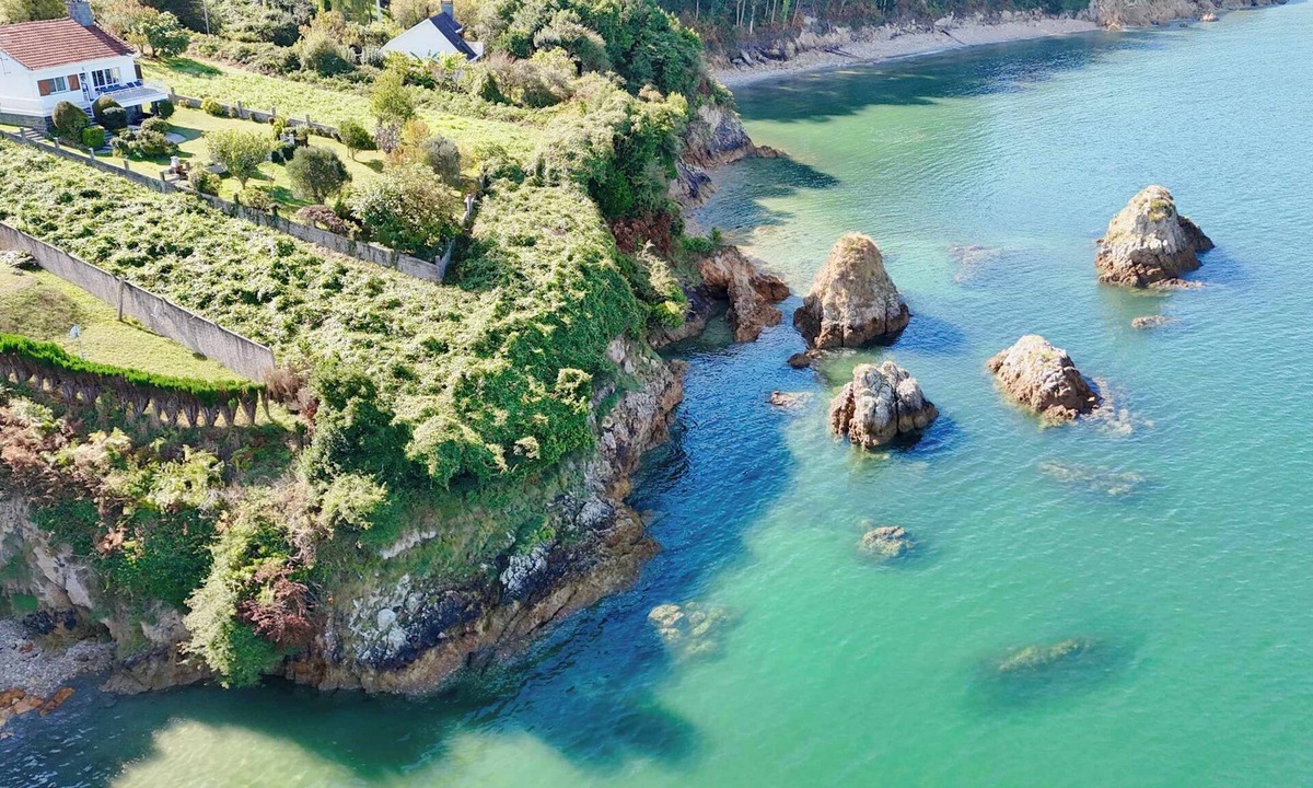 O Vicedo House | The Cliffs - ArealongaBeach