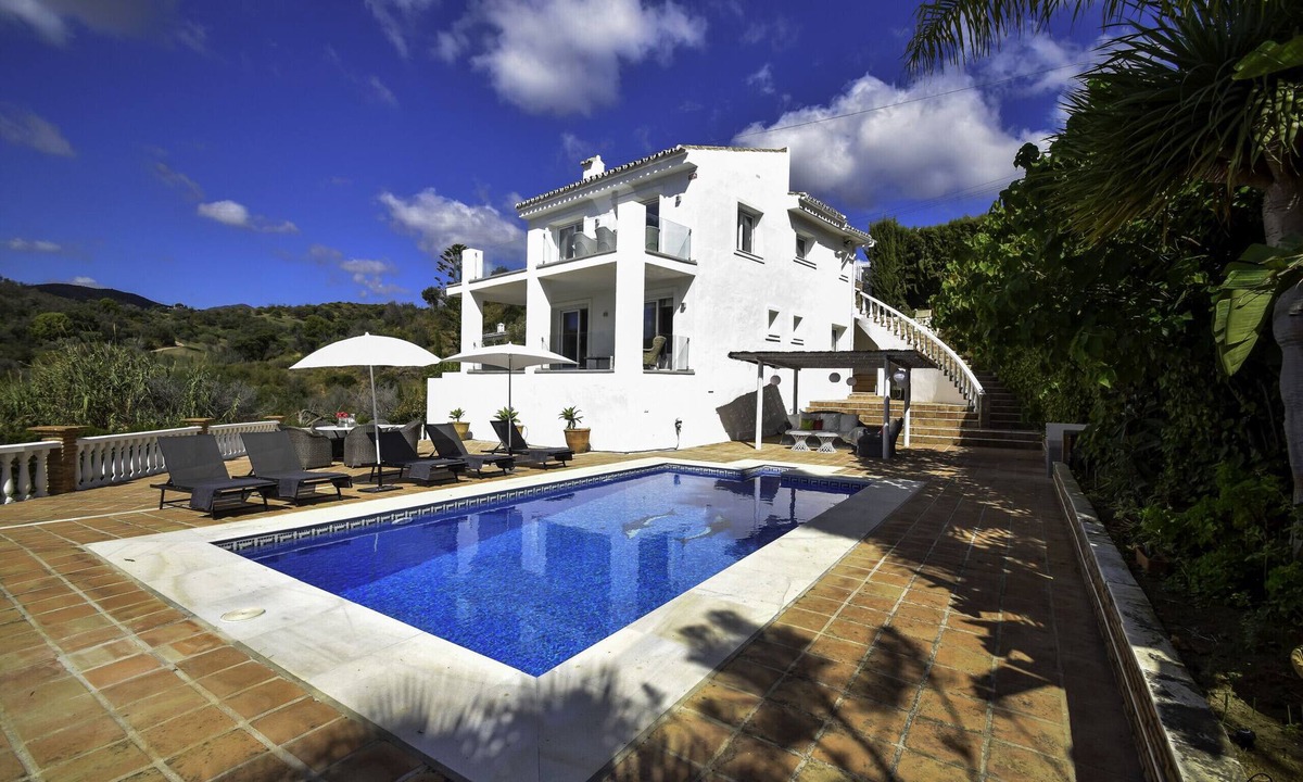 Urbanizacion el Rosario Villa | Tranquil Villa with Sea Views & Heated Pool!