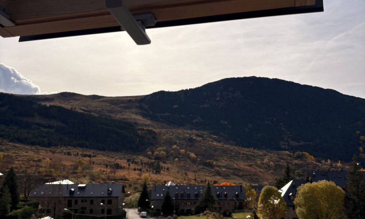 Taull Apartment | Triplex with fireplace and balcony Erta 4