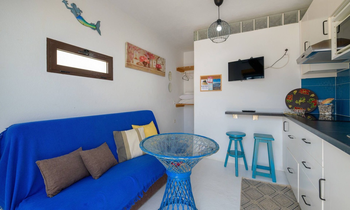 Caleta de Sebo Apartment | Vacation Studio 'Loft La Caletilla' with Sea View and Private Terrace