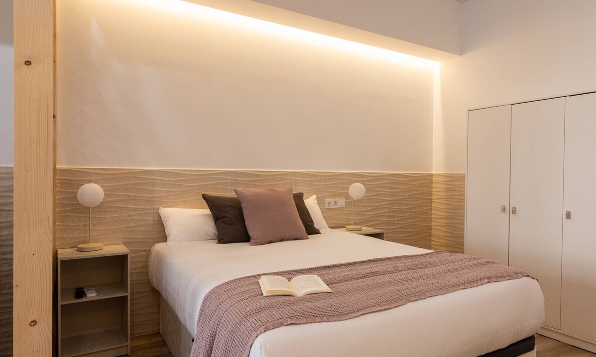 Safranar Apartment | Valencia Urban Suite V | 4 Guests | A/C & Wi-Fi | Near the City Center