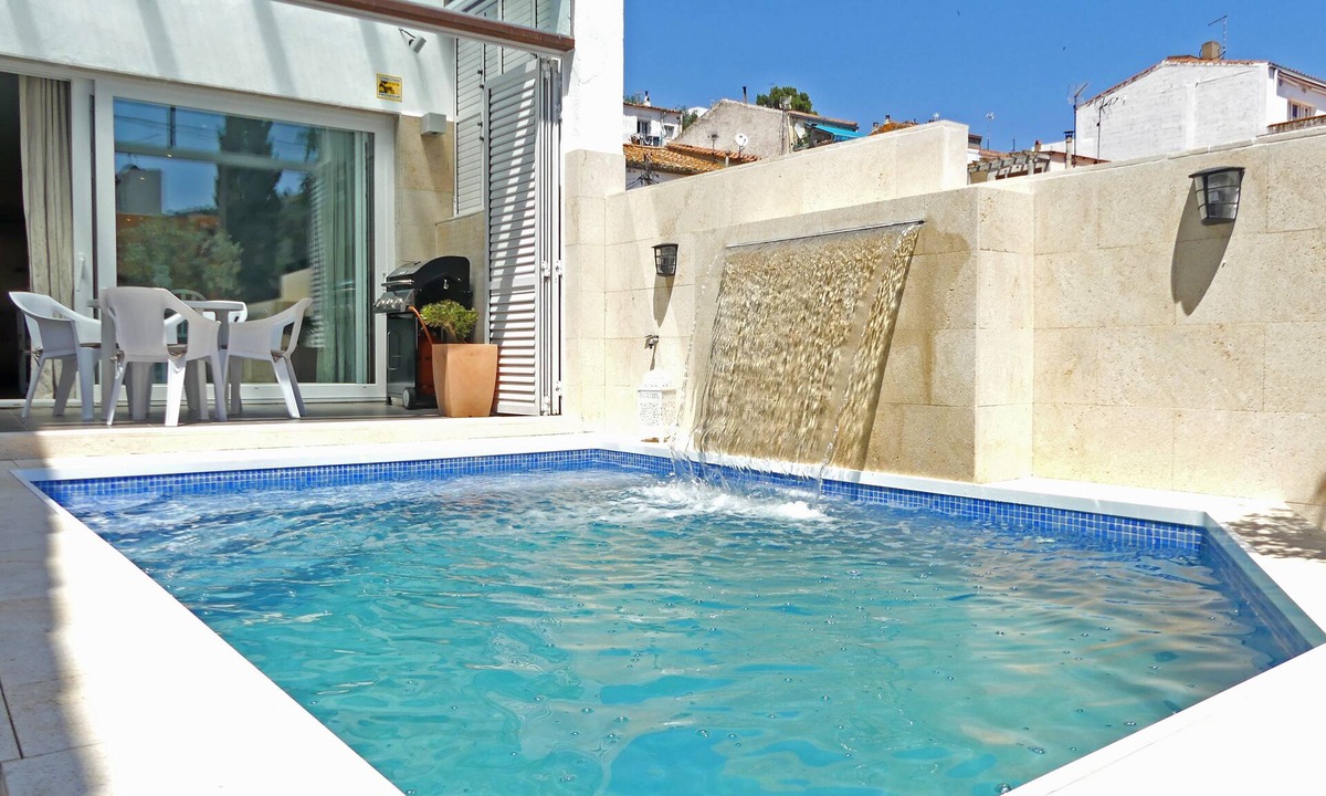 Colera House | VILLA 12 PLACES WITH POOL, TERRACES AND A/C AT 400 MTS. OF THE BEACH